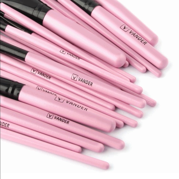 Vander 32 PC Kabuki Makeup Brush Set - Picture 4 of 8